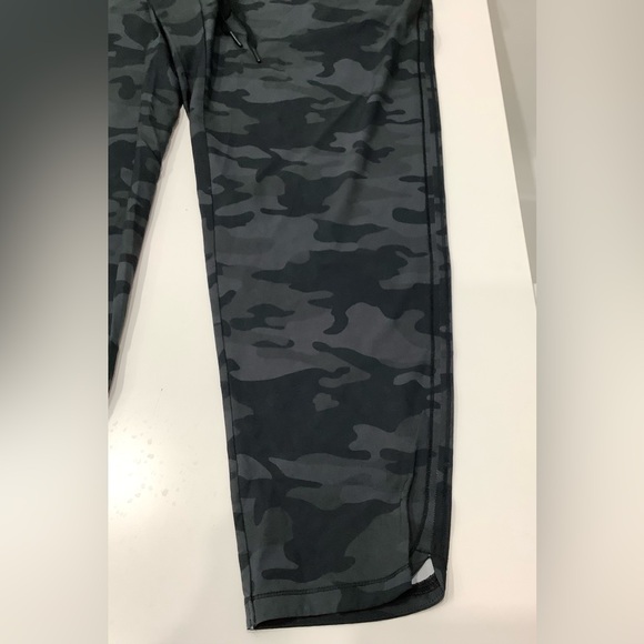 Comfy lightweight GAP joggers 🌟 - Picture 6 of 10